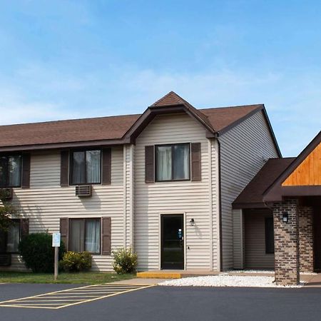 Magnuson Hotel Country Inn Ishpeming Εξωτερικό φωτογραφία