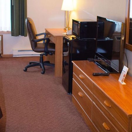 Magnuson Hotel Country Inn Ishpeming Εξωτερικό φωτογραφία